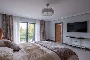 Photo 14- click for photo gallery